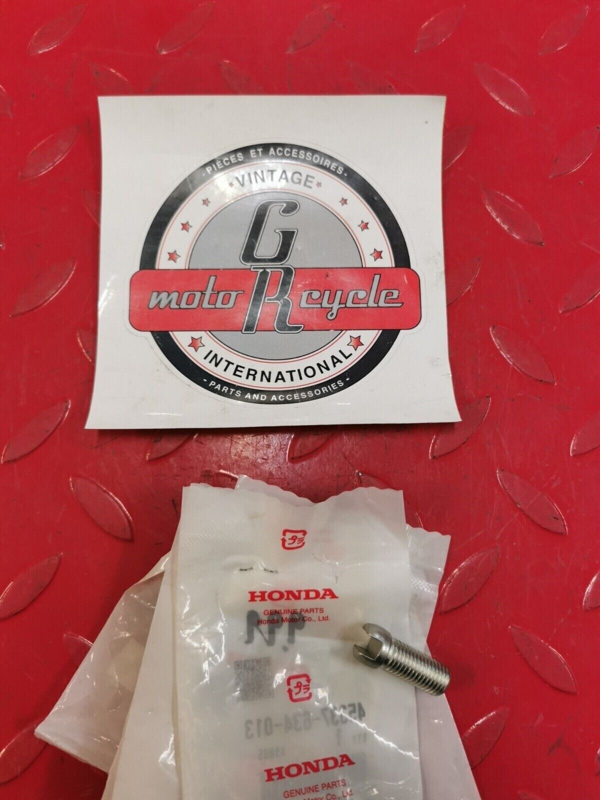 NOS Honda TRX350 TRX300 TRX400 TRX250 ADJUSTING SCREW 45317-634-013 H32