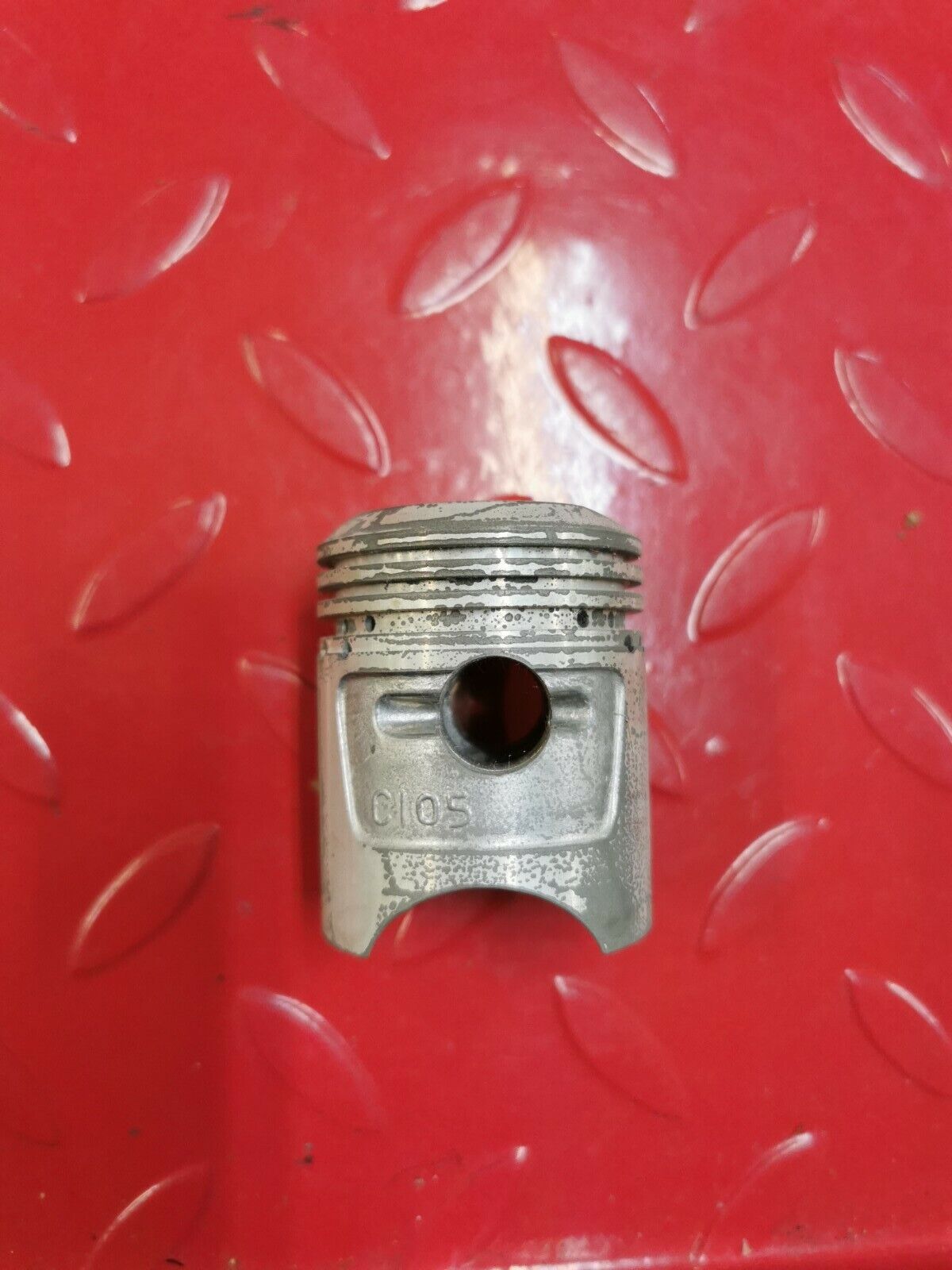 NOS Honda C105 CA105 CD105 PISTON 0.50 13103-002-000 H3