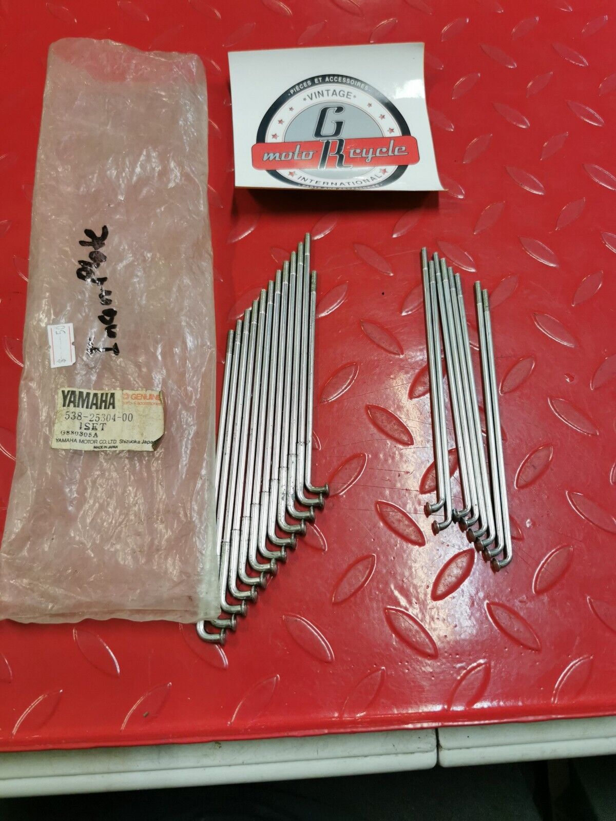 NOS Yamaha RT100 DT100 R125 SPOKE SET INCOMPLETE 538-25304-10-00 Y25