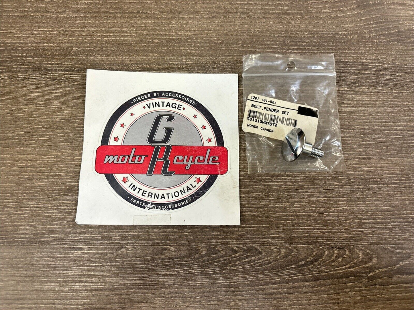 NOS Honda TRX350 TRX350D FENDER SETTING BOLT 81313-HA7-670 H134