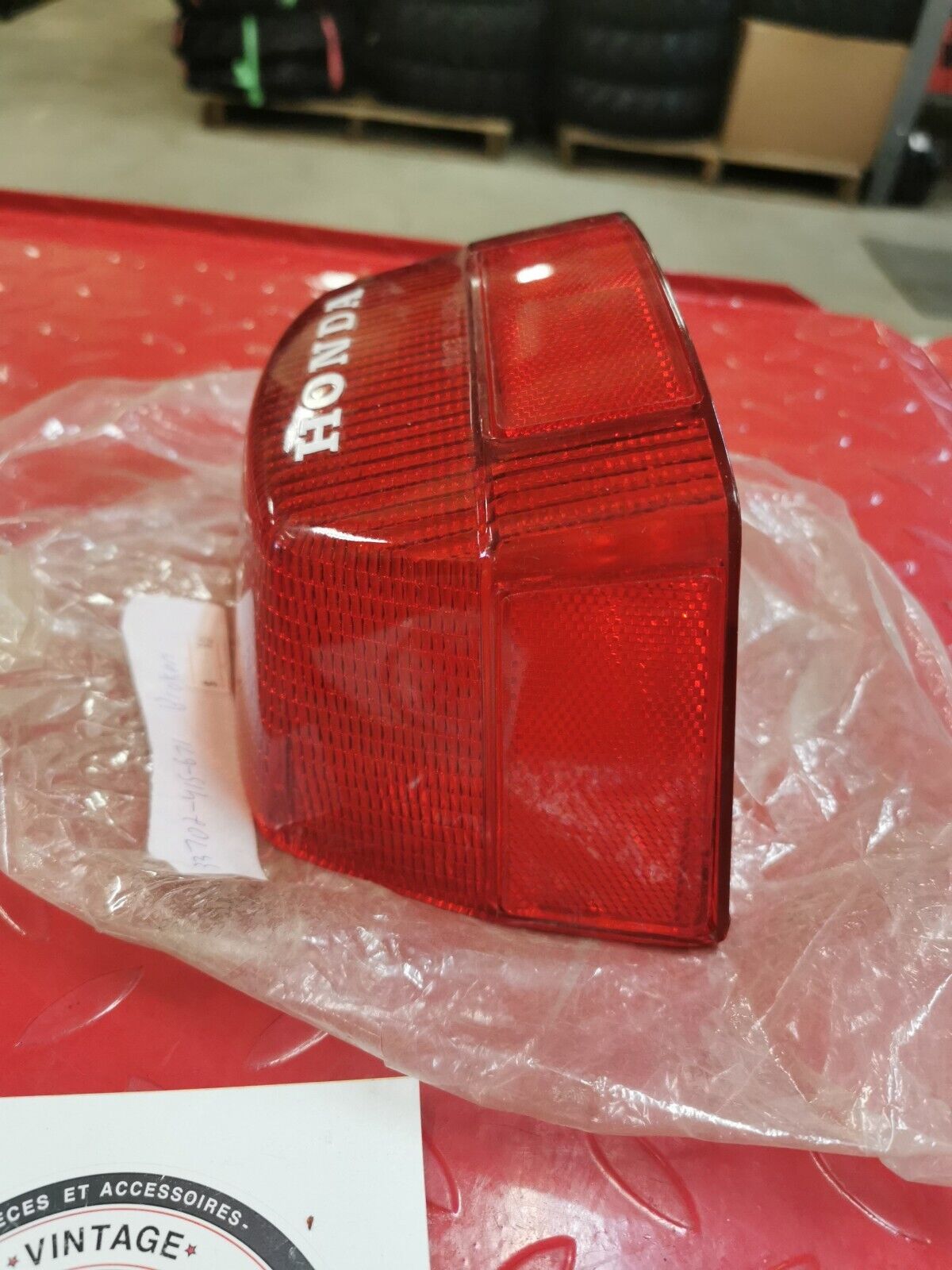 NOS Honda CB750K CX500D TAILLIGHT LENS 33702-415-671 H12