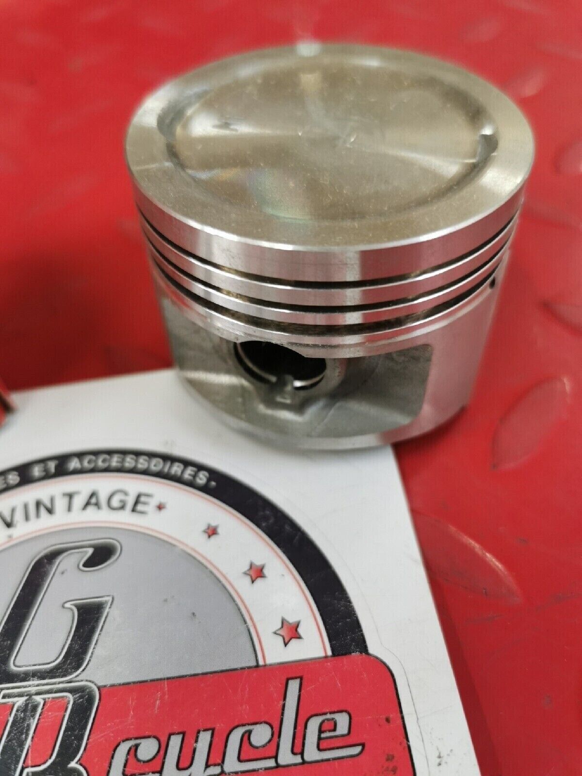 NEW NOS HONDA ATC185 1980 - 1983  PISTON STD 13101-958-000  H38