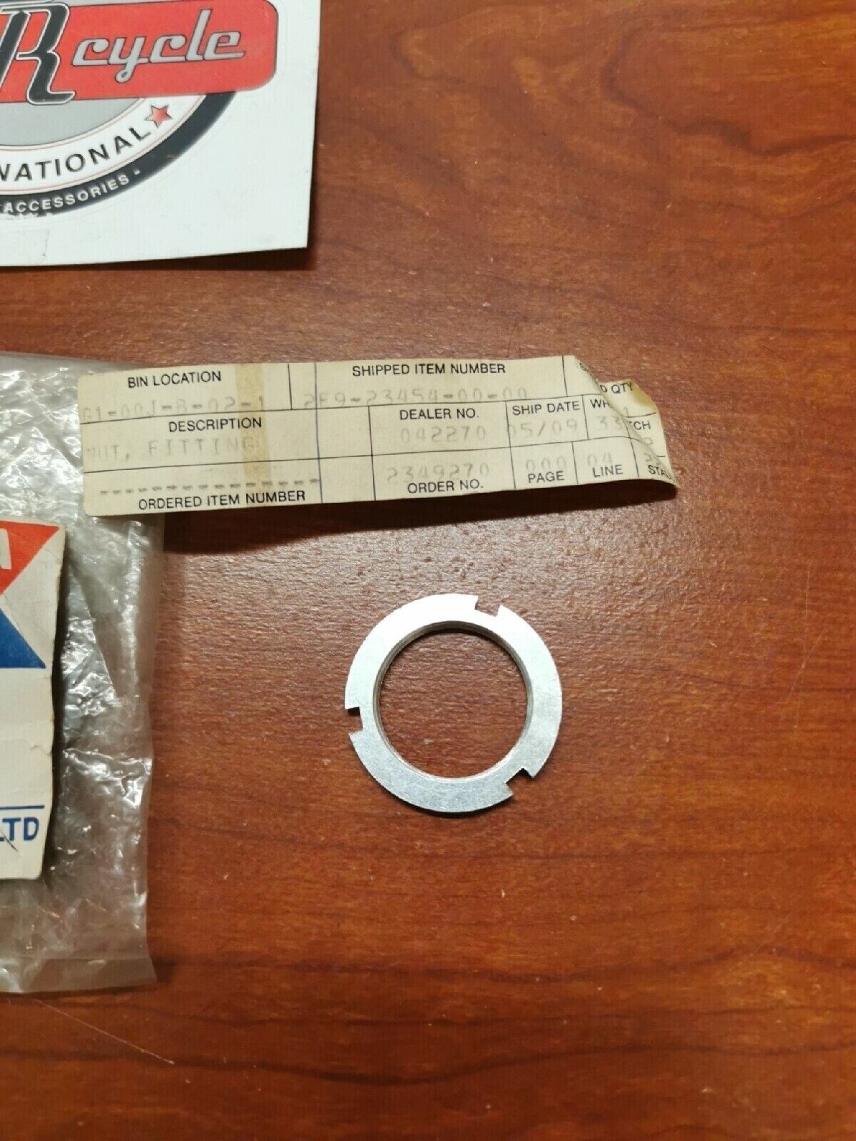 NOS YAMAHA FITTING NUT 2E9-23454-00-00 Y63