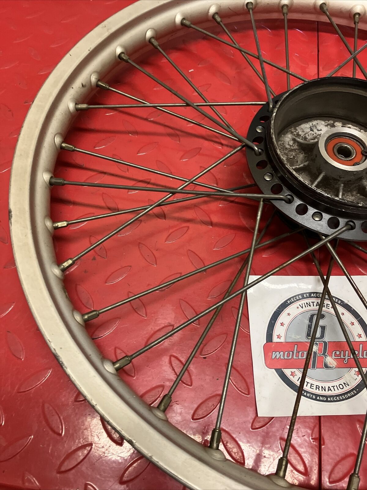 Kawasaki KX125 1980 front wheel hub rim