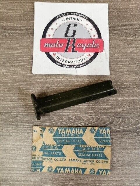 NOS YAMAHA SR250 SR500 TX650 XJ550R XJ600 FOOTREST REAR 447-27441-00-00 Y191