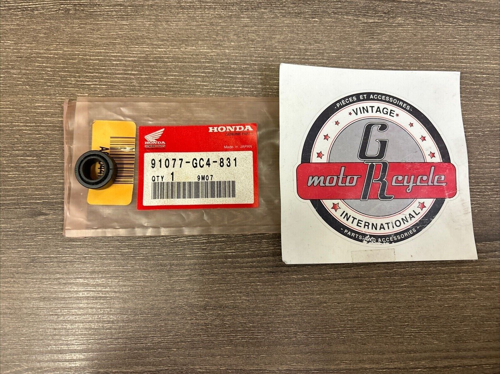 NOS Honda CR80 R CR250 R RTL250 S SHOCK ABSORBER BEARING 91077-GC4-831 H128