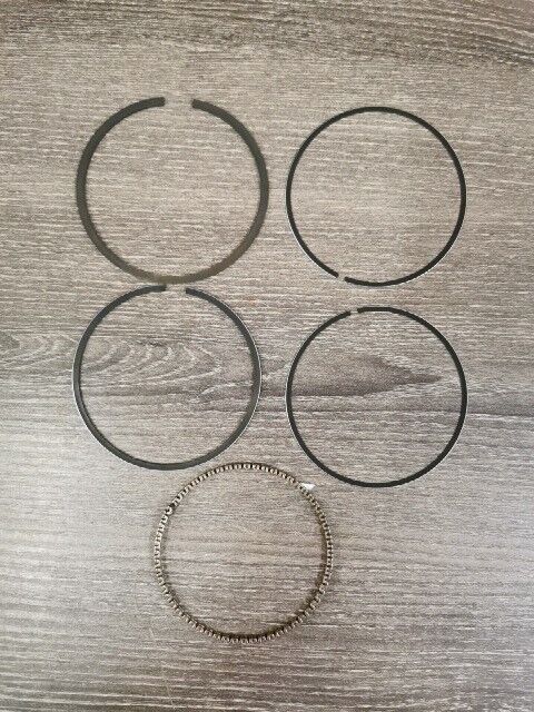 NOS HONDA ATC250ES TRX250 TRX300 TRX300FW  Ring Set Piston 13041-HA0-306  H111