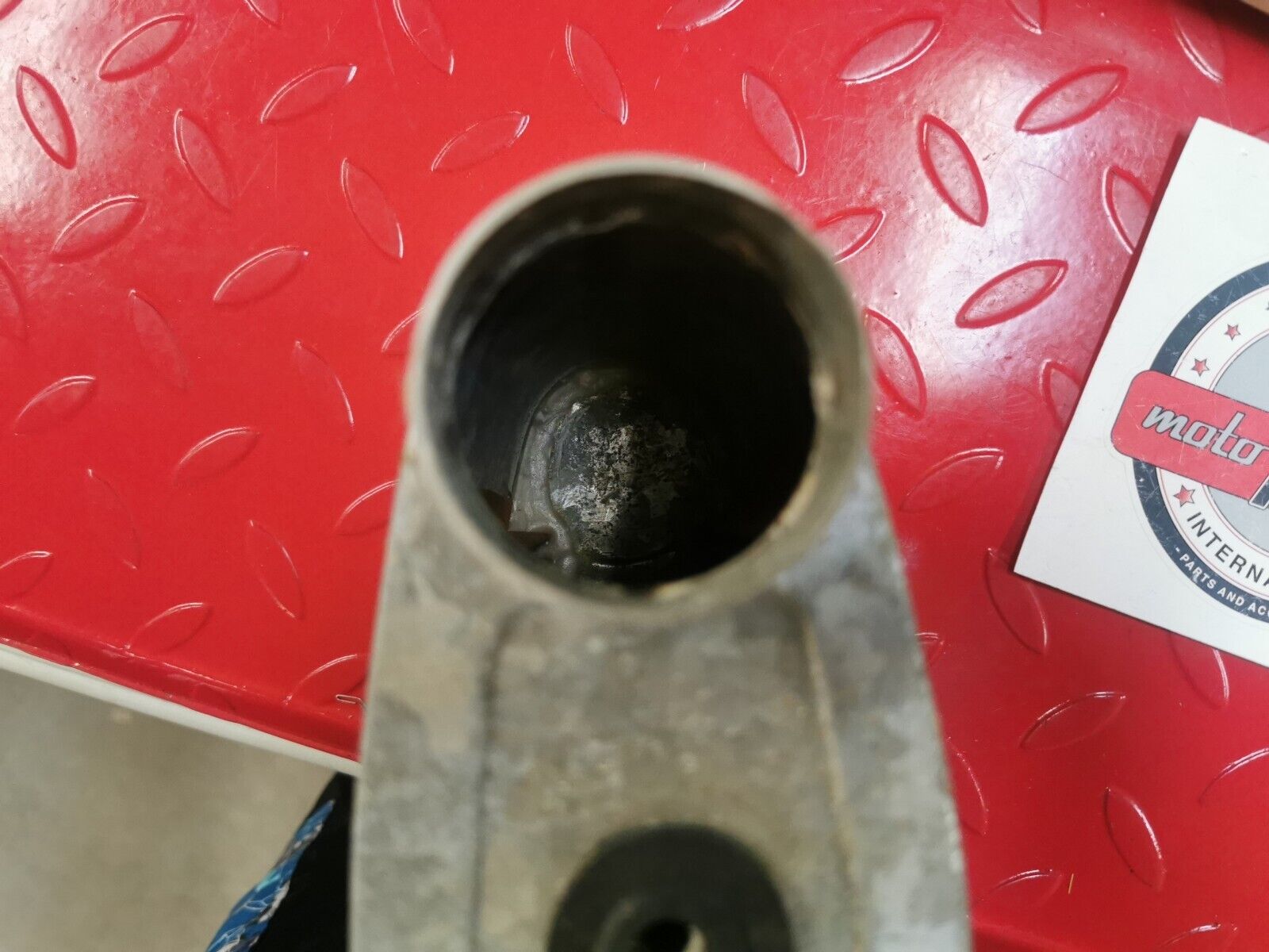 NOS YAMAHA L5 1970 CASE  AIR CLEANER 1  Y13