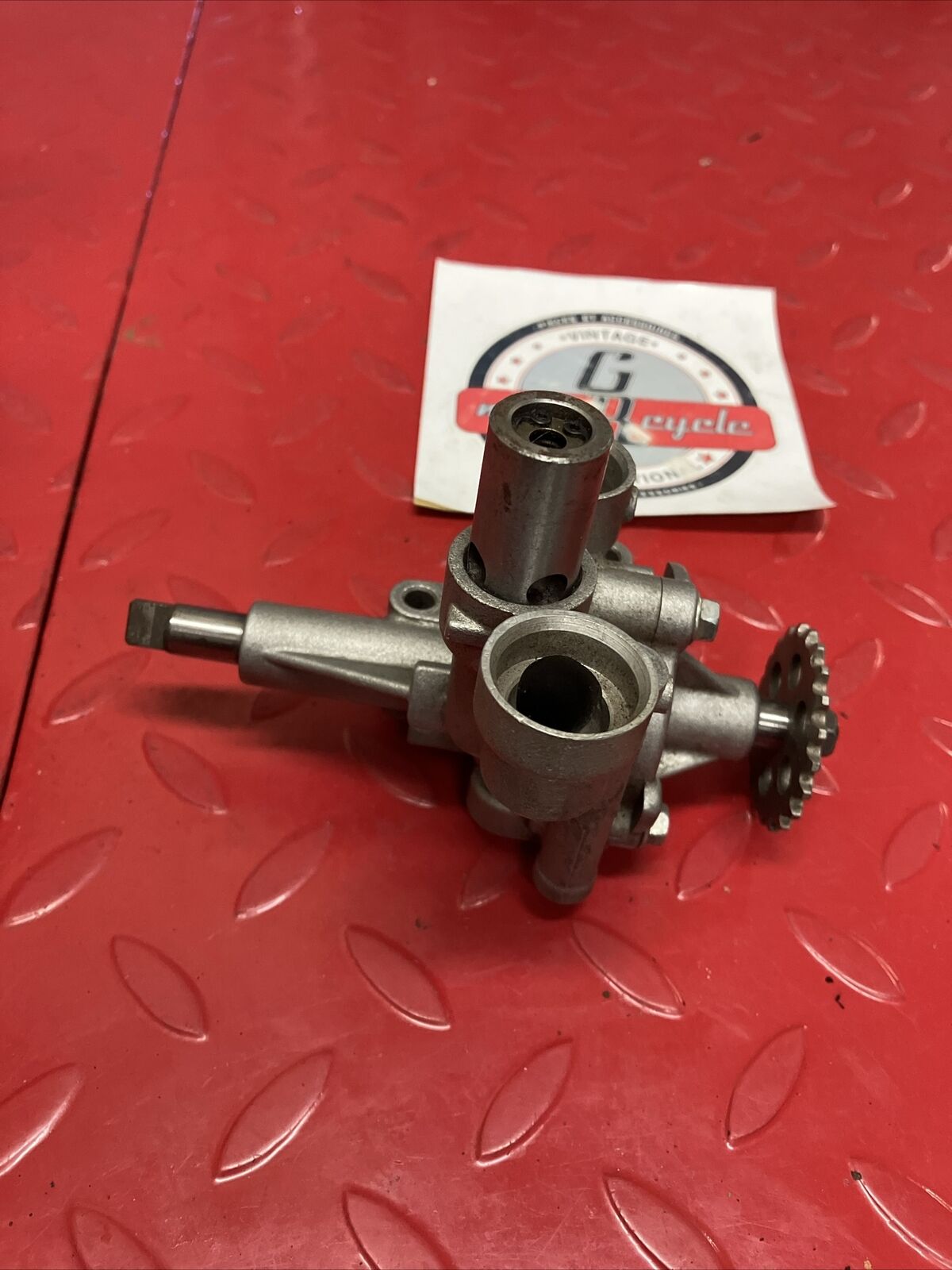 Honda VF500C VF500F 1984 1985 oil pump assembly U3