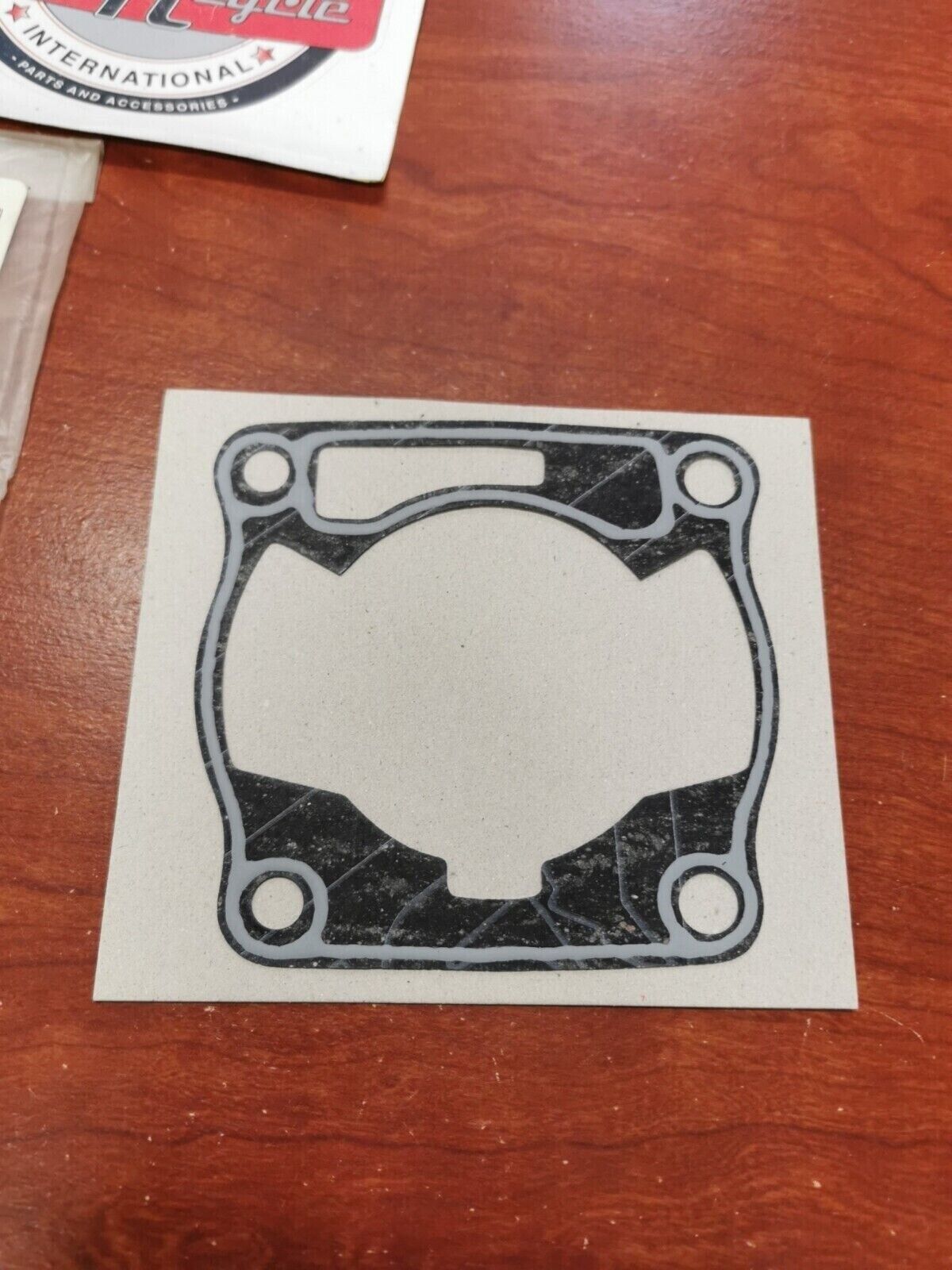 NOS Yamaha YZ85 YZ80 CYLINDER GASKET 4ES-11351-00-00 Y95