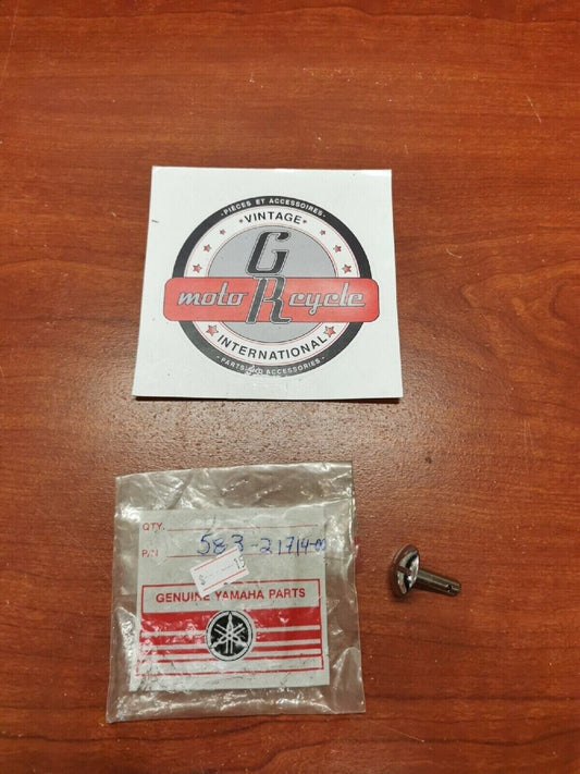NOS Yamaha TT500 XT500 SIDE COVER KNOB 583-21714-00-00 Y68
