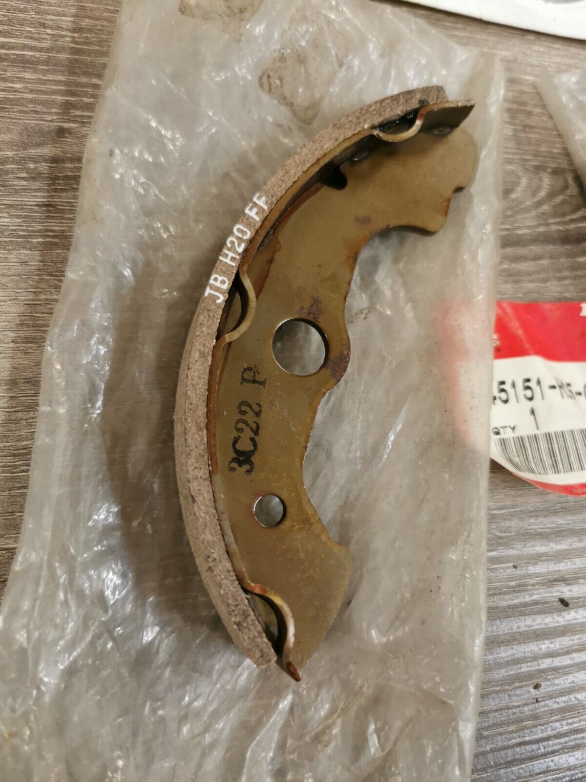 NOS HONDA TRX300 1988 - 1991 Brake Shoes 45151-HC5-006 H60