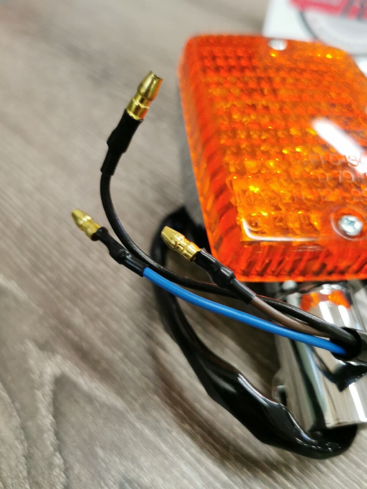 NOS YAMAHA XV920J 1982  FRONT FLASHER ASSEMBLY  10L-83310-70-00  Y54