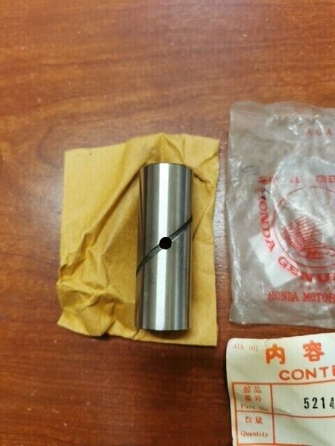 NOS Honda CB250 CB350 CL250 CL350 SL350 SWINGARM CENTER COLLAR 52141-286-000 H90