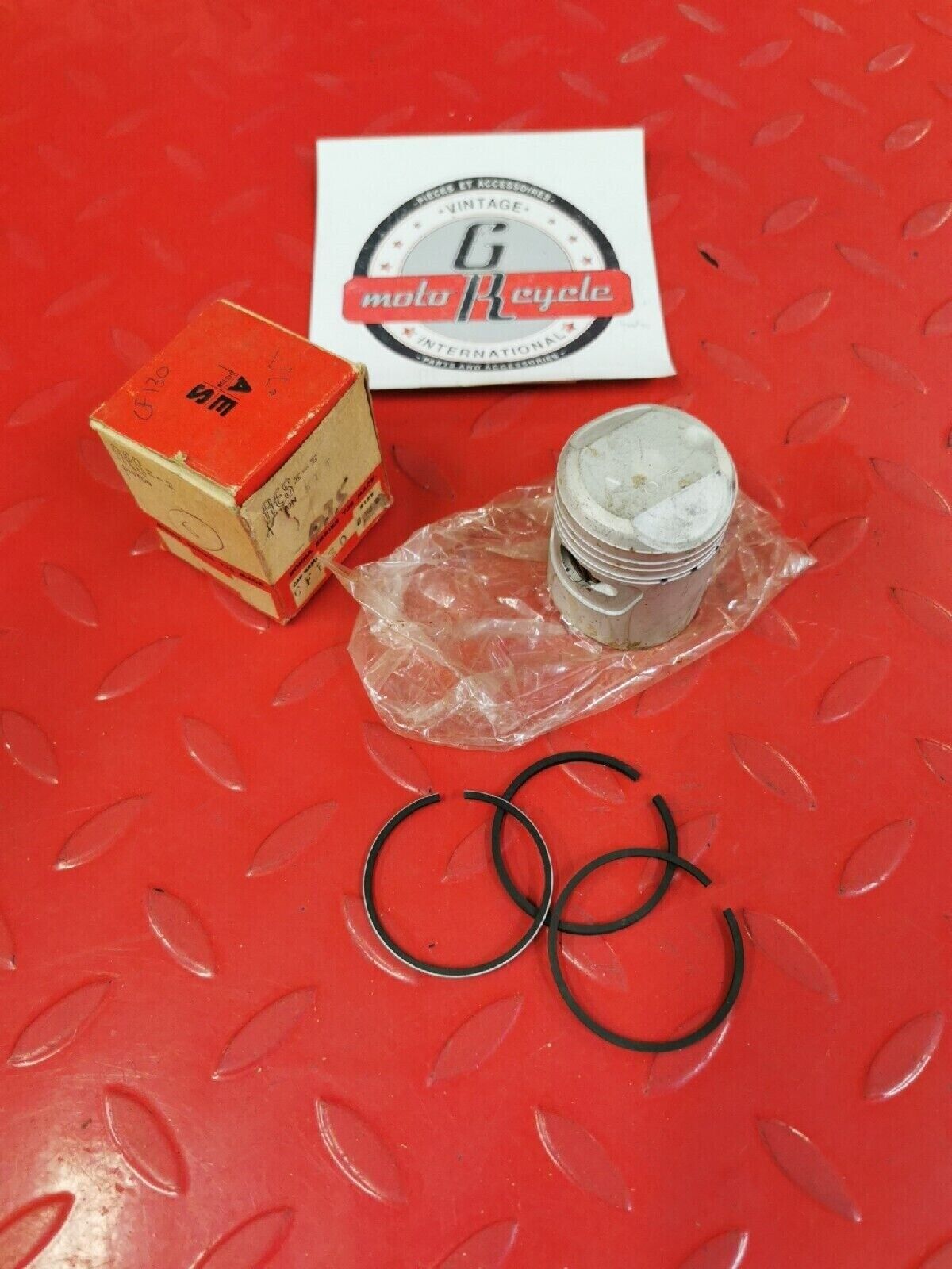 NOS HONDA CB350 CL350 SL350 PISTON 0.75 KIT  13104-035-010  H40