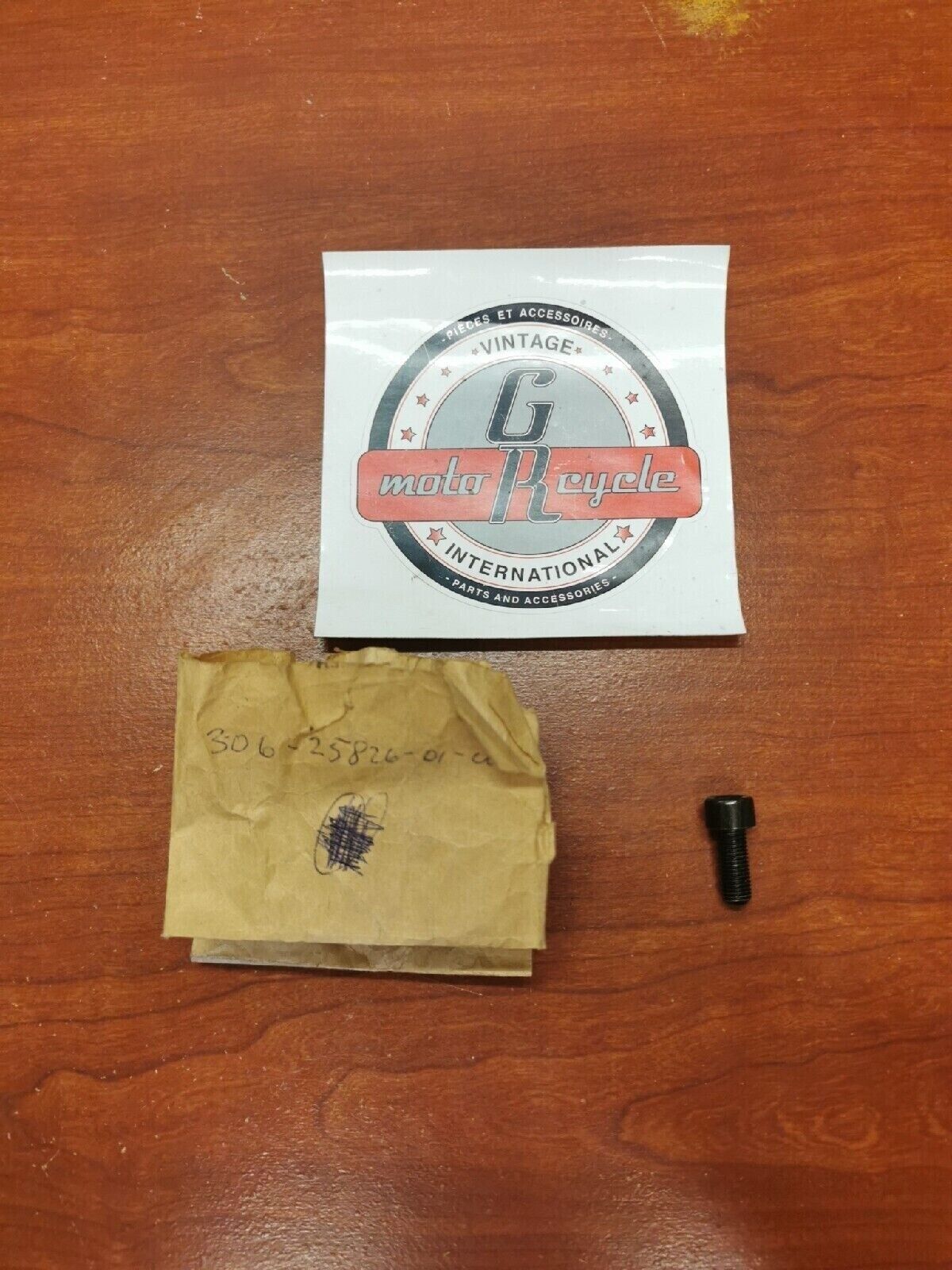 NOS Yamaha CALIPER BOLT 3 306-25826-01-00 Y71