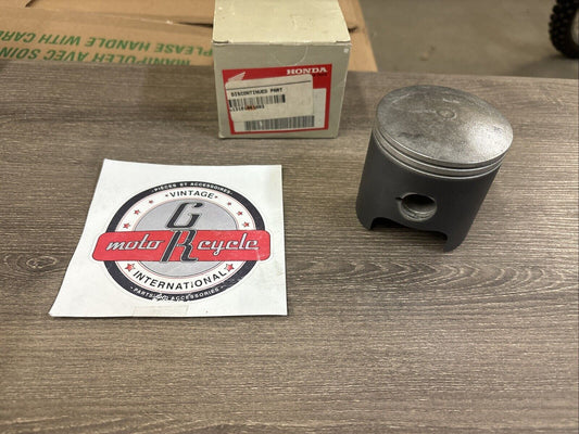 NOS Honda 1981 - 1983 ATC250R PISTON STD 13101-961-003 H136