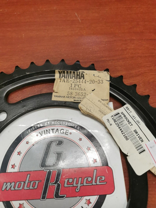 NOS Yamaha 1986 1987 FZX700 REAR DRIVE SPROCKET 44T 1AE-25444-20-33 Y89