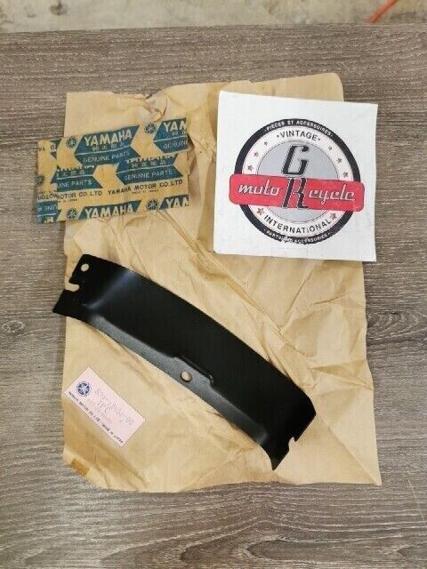 NOS YAMAHA GP300 SM292 GP292 GS300 AIR SHROUD CYLINDER 1 839-12651-00-00 Y188