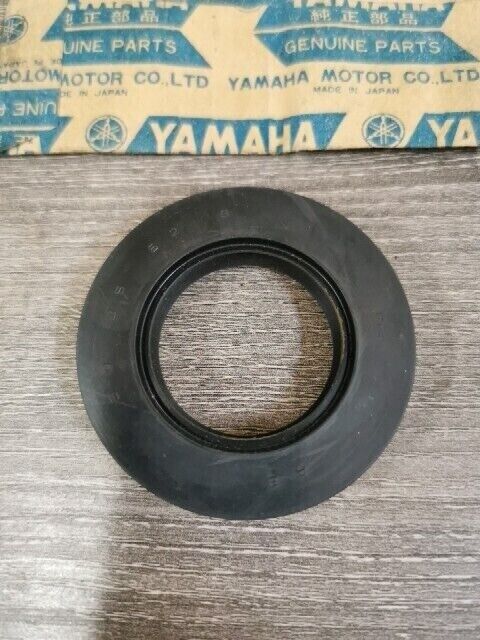 NOS YAMAHA XS1 XS650H XS650SE TX650 TX750 XS1B OIL SEAL 93102-35065-00 Y150