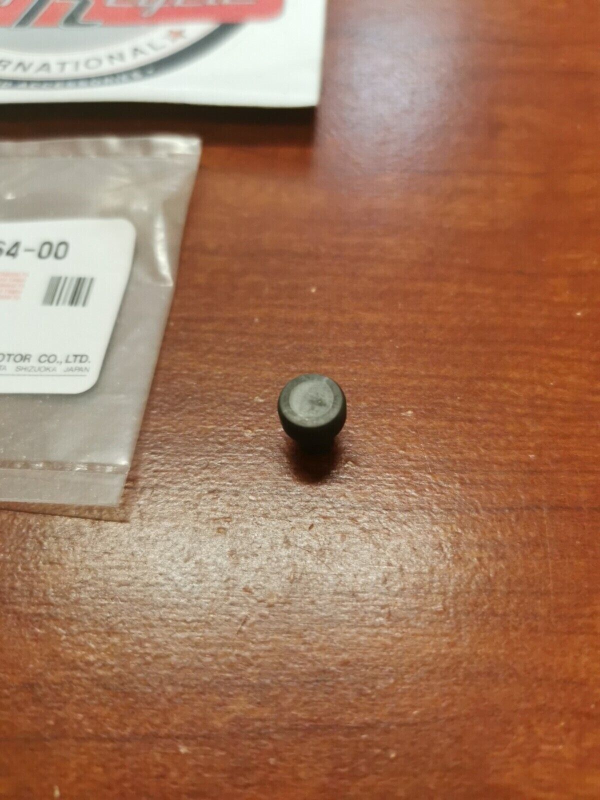 NOS Yamaha GUIDE PIN 4CW-17664-00-00 Y81