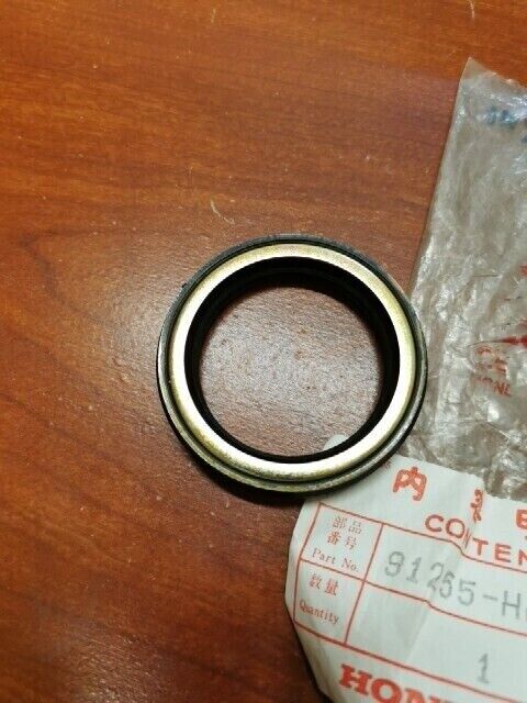 NOS HONDA TRX350 TRX450 TRX500 OIL SEAL 91255-HA0-681 H24