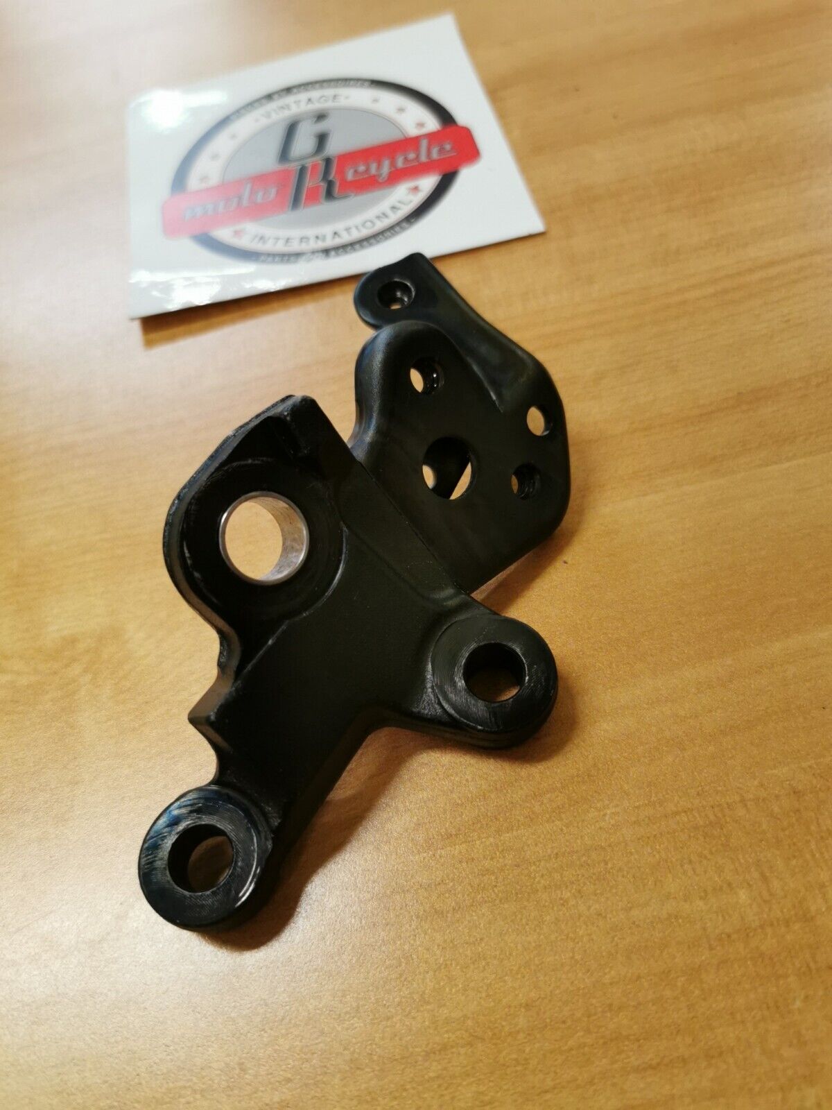 NEW TAKE OFF SUZUKI GSXR600 GSXR750 2013 - 2022 BRACKET  STAND 42330-14J01  S10