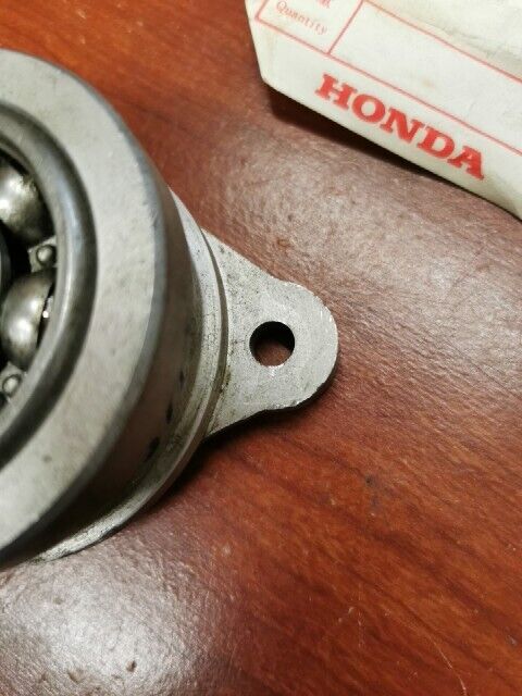 Honda GL1000 K0 - K2 LTD TRANSMISSION BEARING HOLDER COUNTER. 23151-371-000 H84