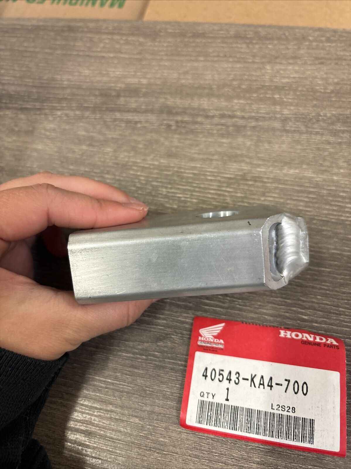 NOS Honda CR125 R CR250 R CR480 R CR500 R CHAIN ADJUSTER 40543-KA4-700 H127
