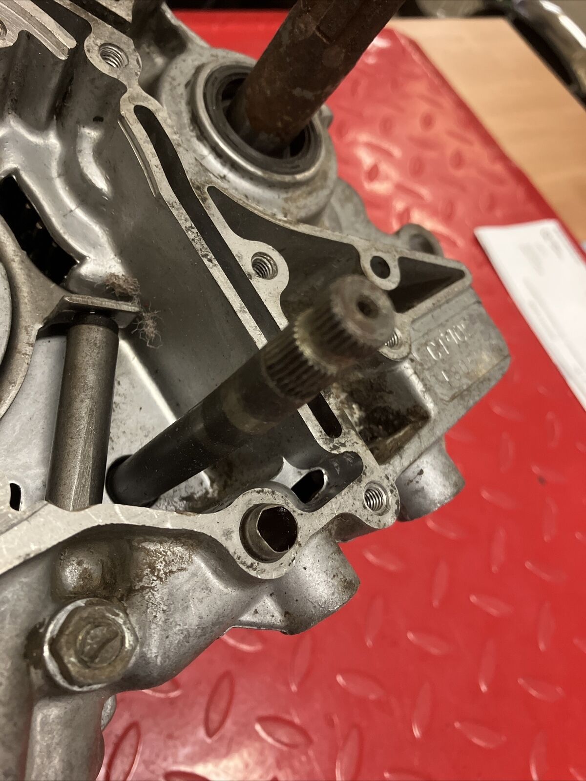 Honda CT90 1977 engine motor crankcase Bottom end crank transmission