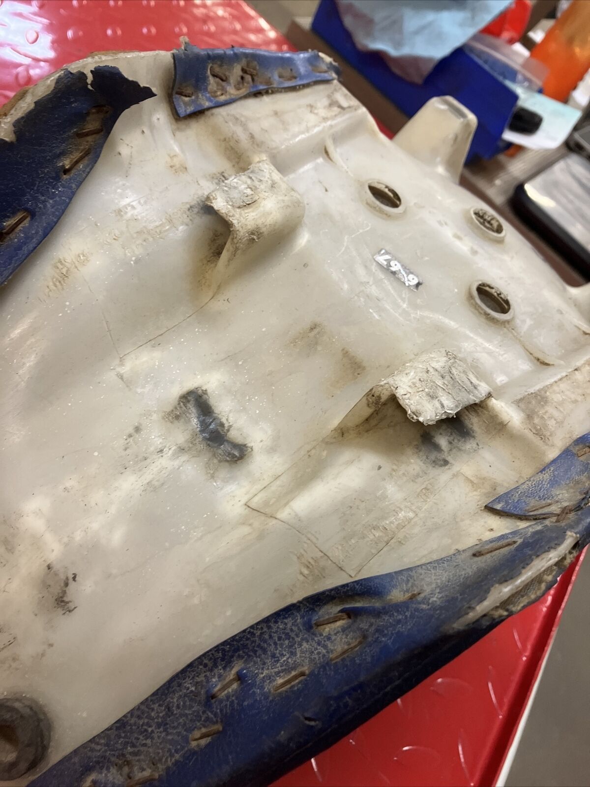Honda CR250R 1985 seat saddle pan CR125R 2