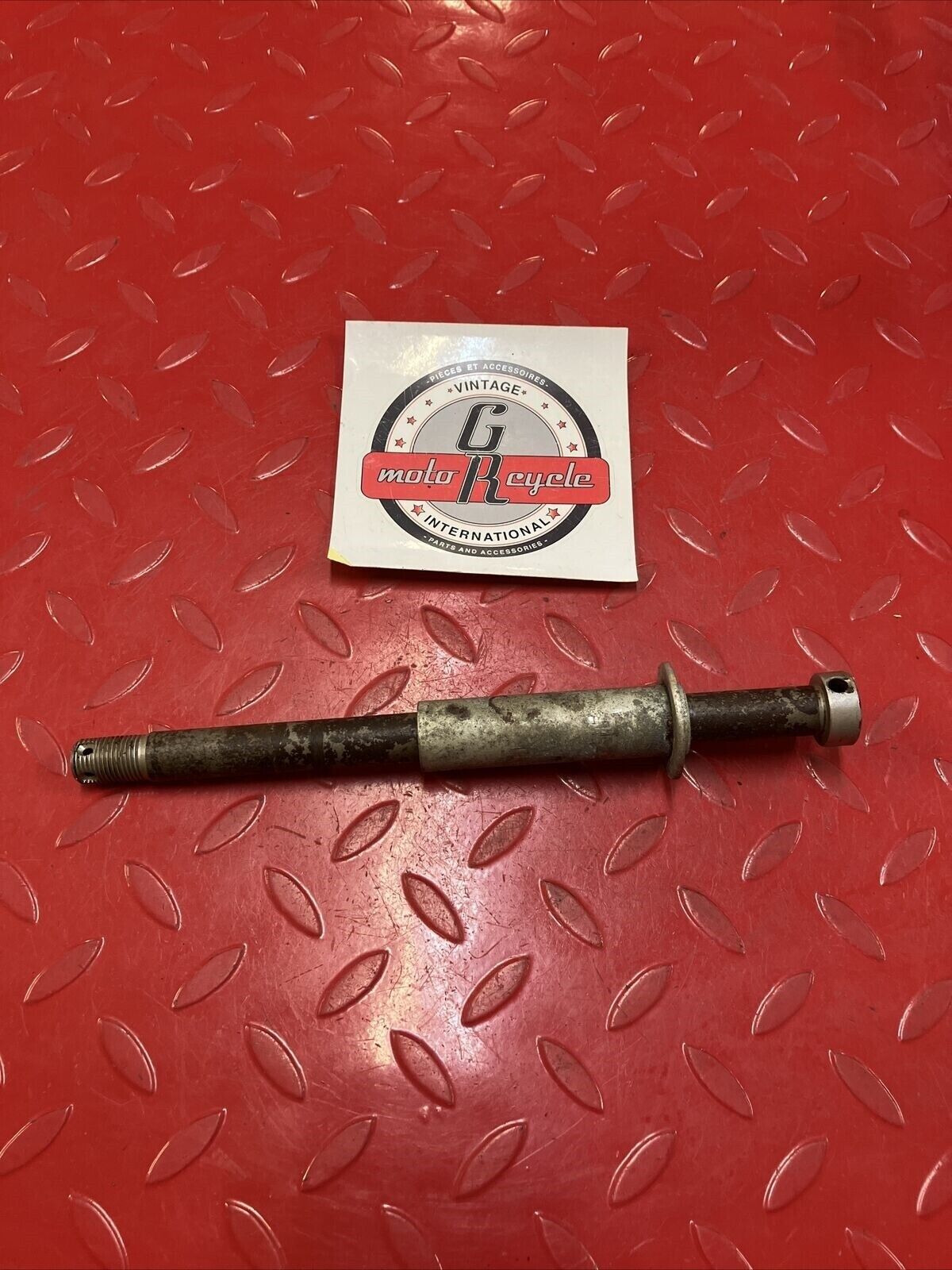 Yamaha RD400 1977 rear wheel axle bolt 1976 1978