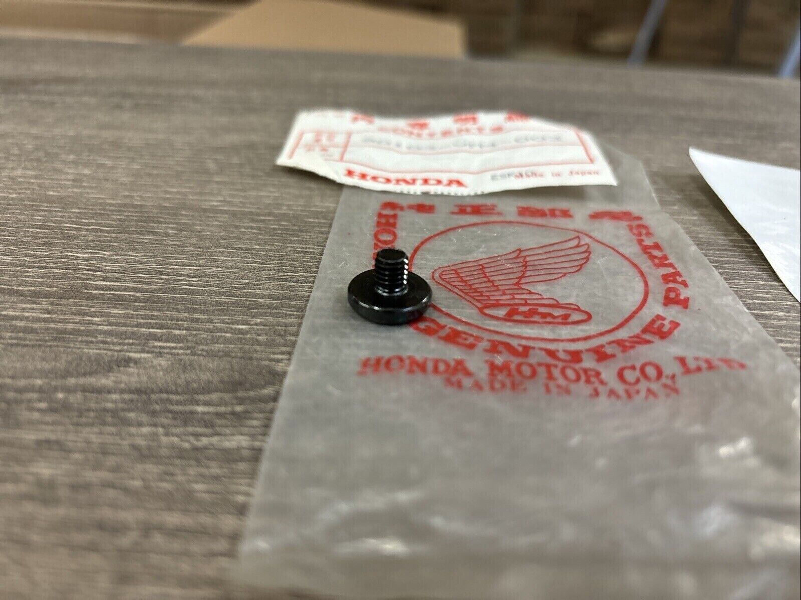 NOS Honda ATC200 ATC250 TRX125 TRX300 FW SPLASH GUARD SCREW 90103-VM4-003 H123