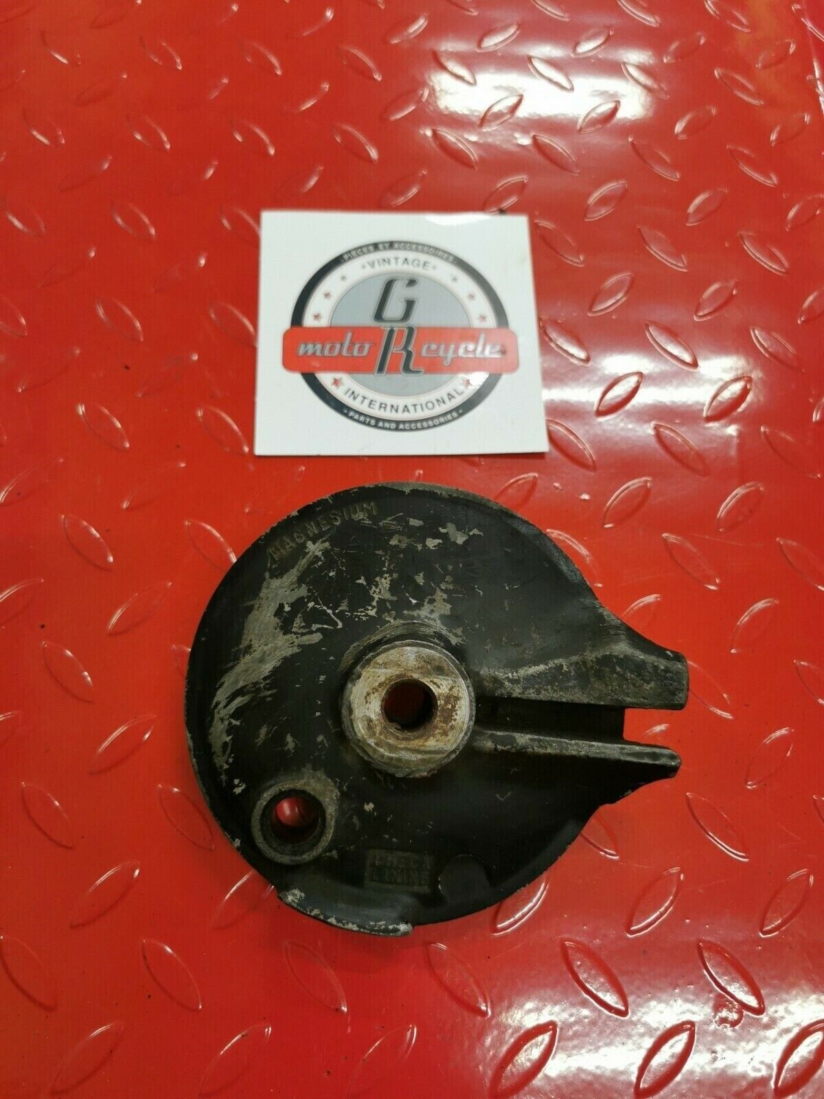 Yamaha IT175 1981 rear brake panel hub drum plate YZ100