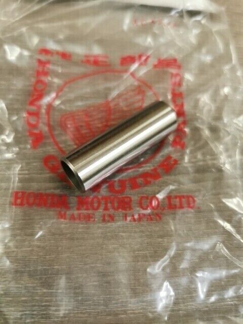 NOS HONDA C72  CA72 CB72 CL72 1960 - 1964 PISTON PIN 13112-250-305 H95
