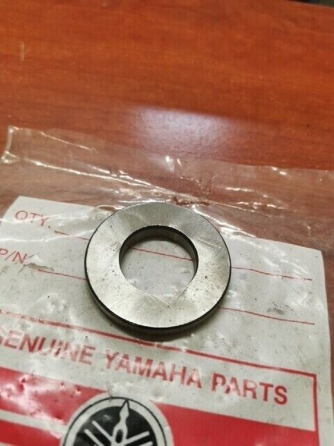 NOS Yamaha FZ600 SRX600 XJ650 XJ750 XS650 BALL RACE 256-23411-00-00 Y167