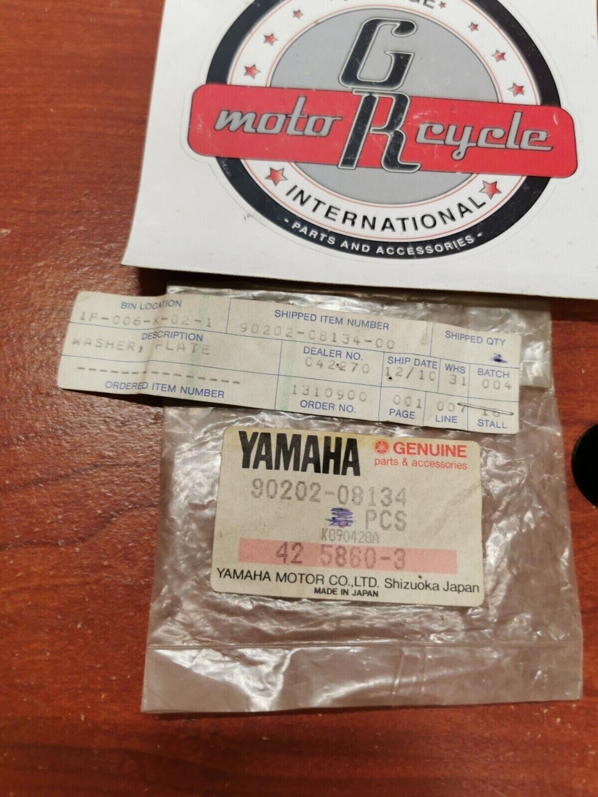 NOS YAMAHA YS624 YS828 YT3600 PLATE WASHER 90202-08134-00 Y72