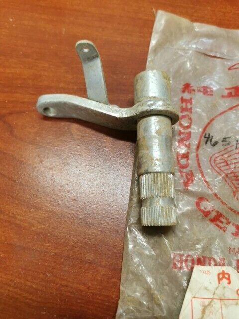 NOS Honda SL350 K1 REAR BRAKE PIVOT SHAFT 46510-312-000 SUB 46510-340-000 H98