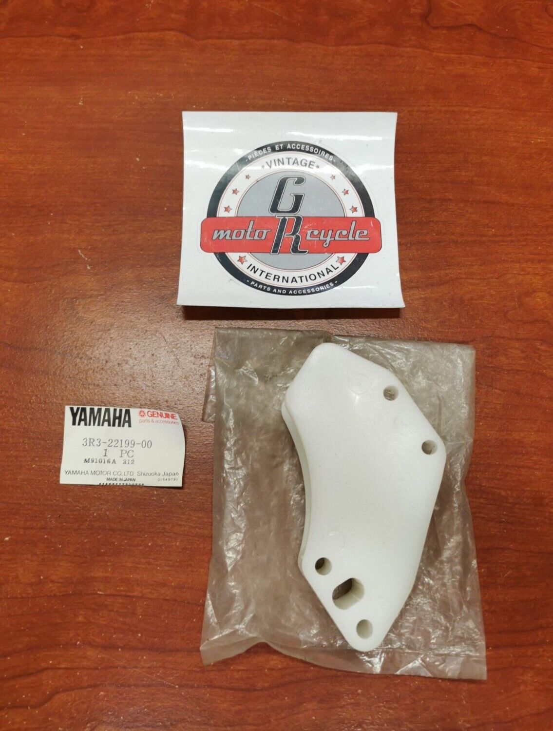 NOS Yamaha 1980 1981 YZ125 IT175 CHAIN SUPPORT 3R3-22199-00-00 Y87