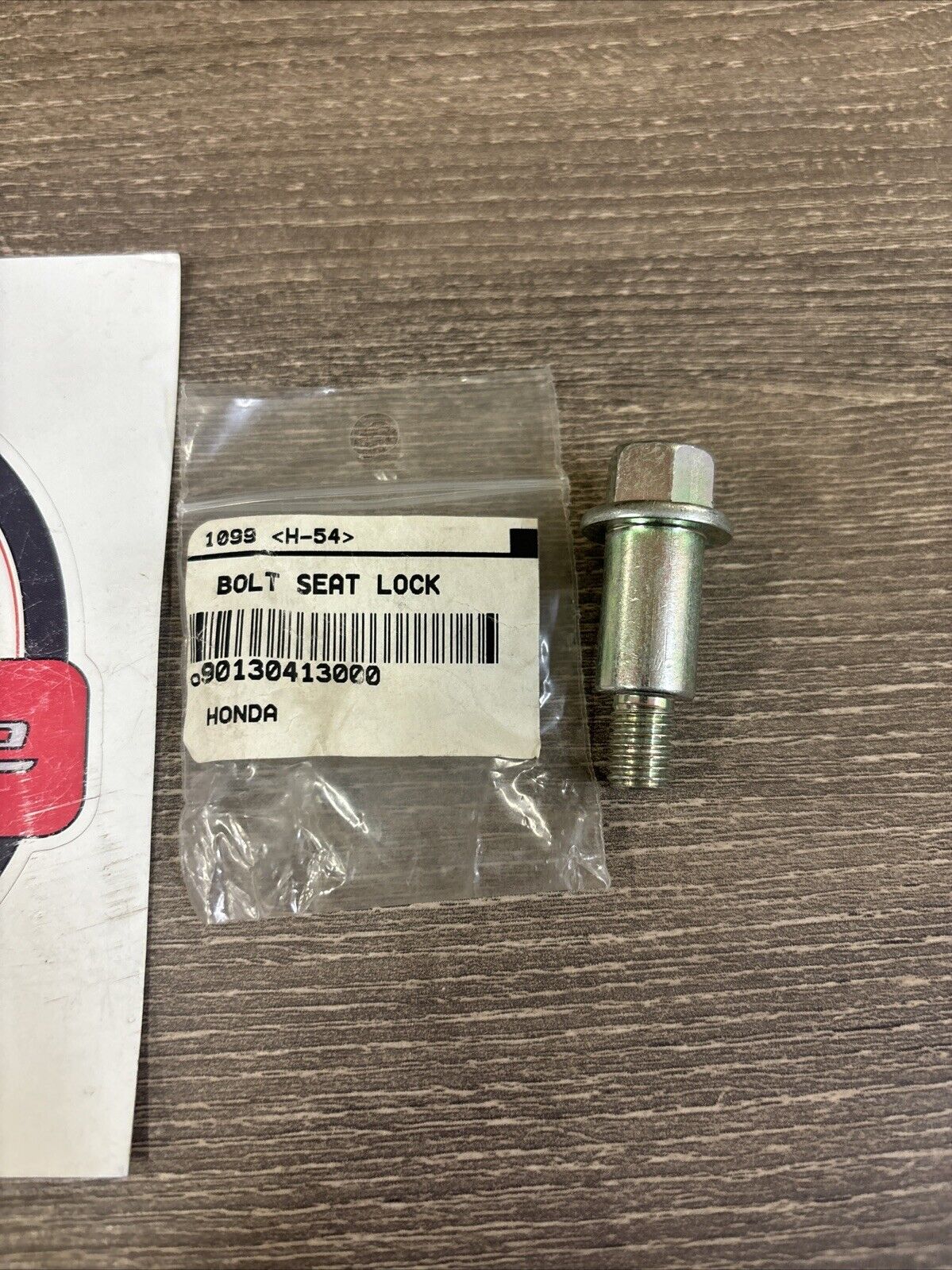 NOS Honda CB250 N TI CB400 N T CM400 CX500 SEAT LOCK BOLT 90130-413-000 H132