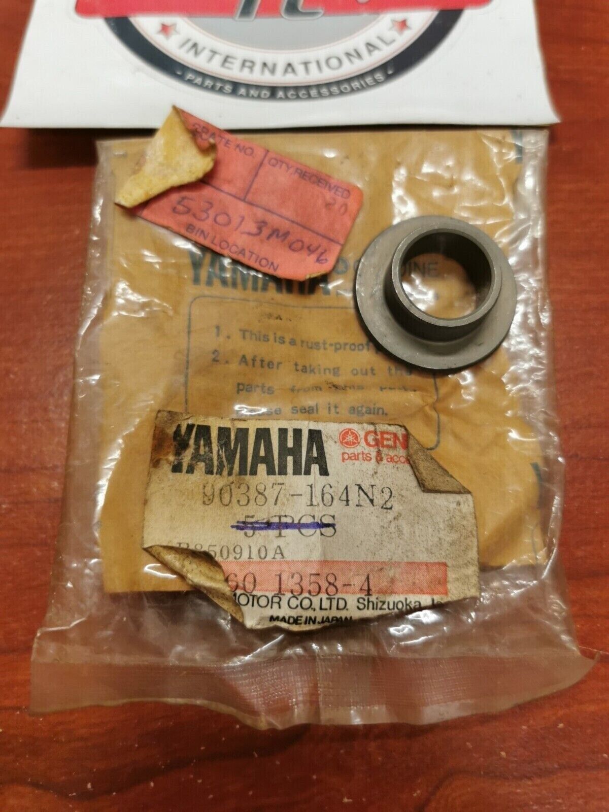 NOS Yamaha YFZ450 TTR250 YZ125 COLLAR 90387-164N2-00 Y96