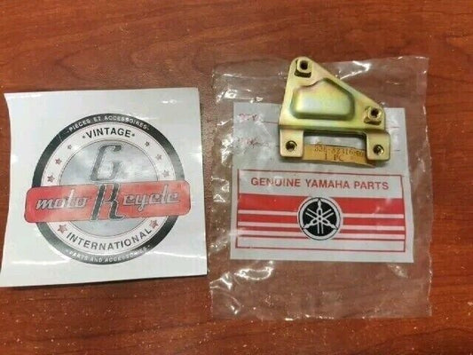 NOS Yamaha IGNITION COIL BRACKET 336-82316-00-00 SUB 336-82316-01-00 Y166
