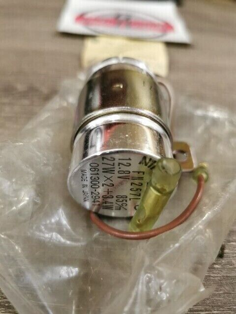 NOS YAMAHA RD125B LS2 CS5 R5B DS7 FLASHER RELAY ASSEMBLY 278-83350-71-00 Y114