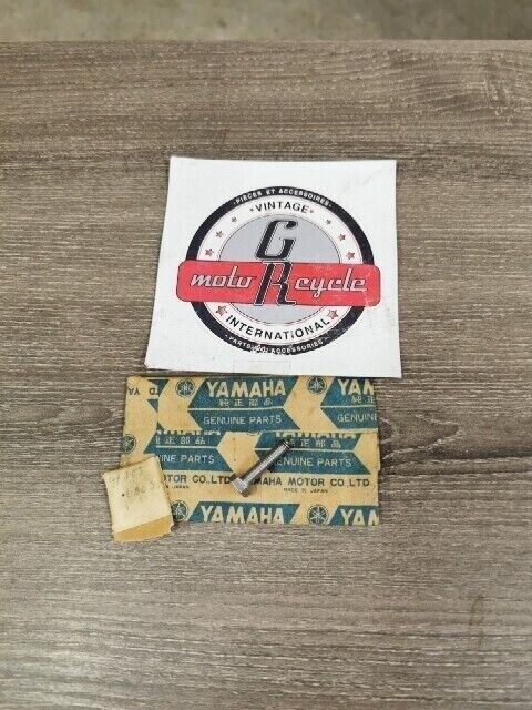 NOS YAMAHA EF3800R EF2800 EF1000 VK540K SR540J RT100F BOLT 91203-06025-00 Y158