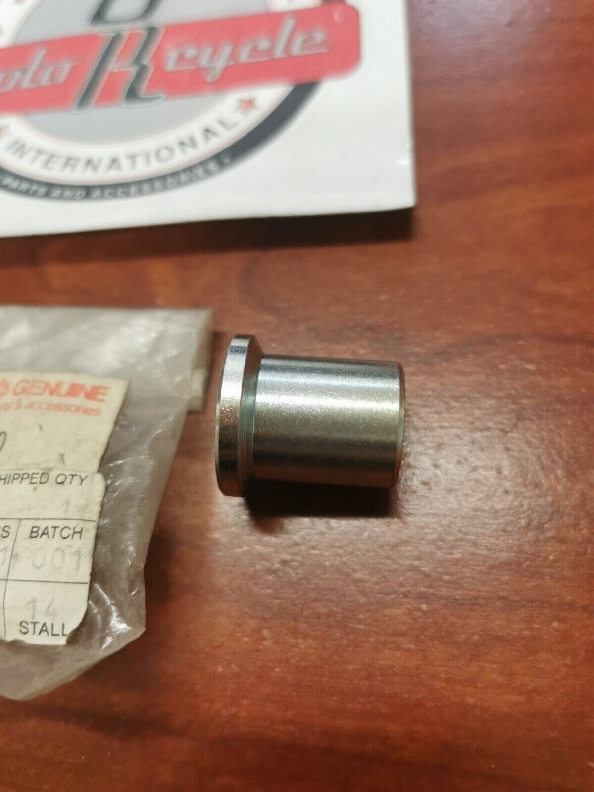 NOS Yamaha YZ80 TTR125 XT125 COLLAR 2J5-25183-00-00 SUB. 90387-126F8-00 Y71