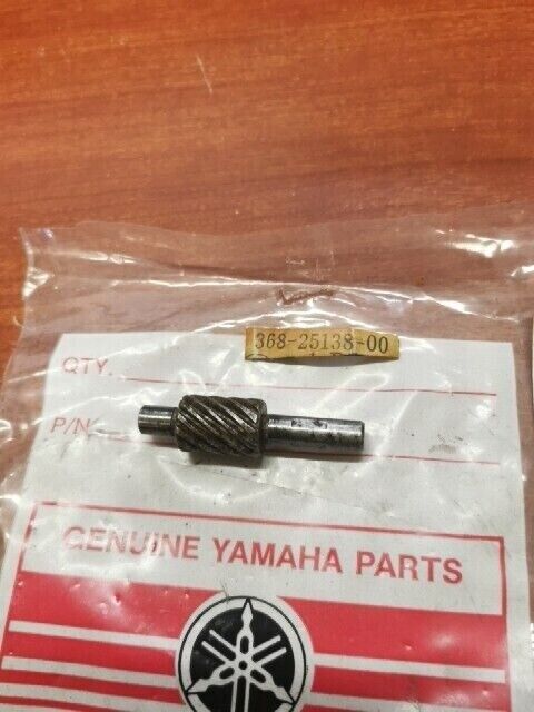 NOS Yamaha GT1 GT80 METER GEAR 368-25138-00-00 Y135