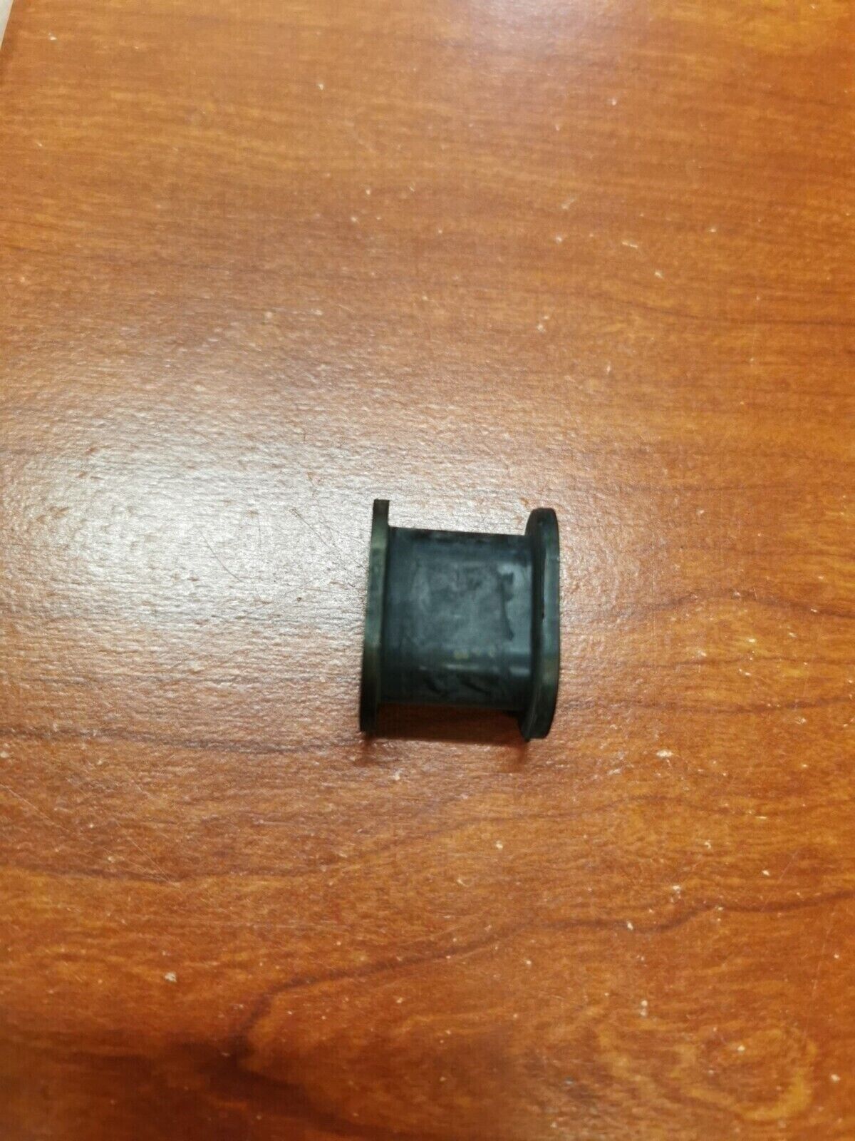 NOS Yamaha ET340 EC340 ET400 ET300 CS340 GROMMET 1 8W6-82355-00-00 Y96