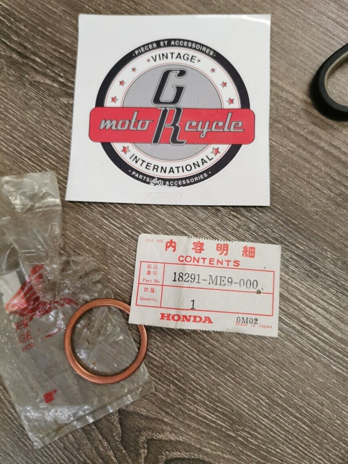 NOS HONDA VT1100C GASKET  EX  PIPE 18291-ME9-000 H56