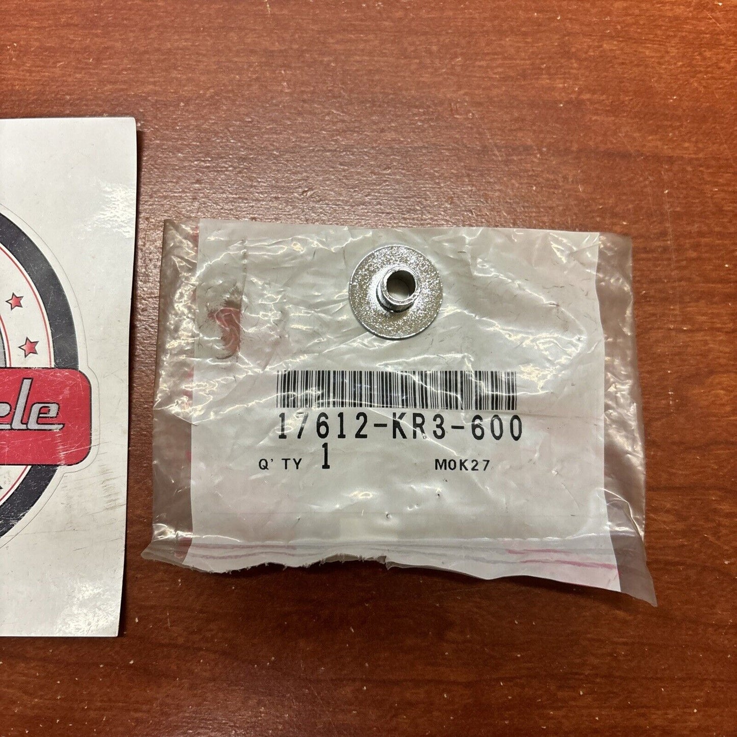 NOS Honda NX500 NX650 VT1100 XL125 XL600 FUEL TANK COLLAR 17612-KR3-600 H166