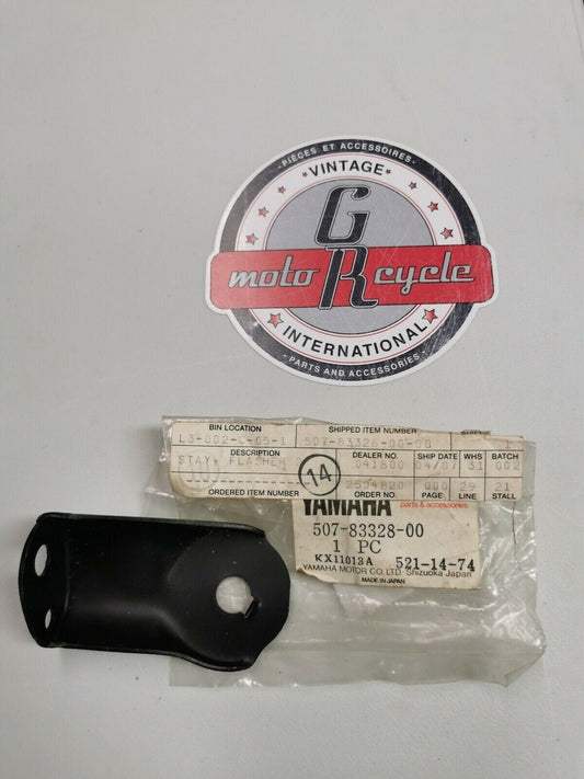 NOS Yamaha RD125 RS100 STAY, FLASHER 2 507-83328-00-00 Y4